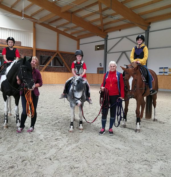 Pabėk nuo miesto šurmulio ir praleisk vasarą su žirgais!