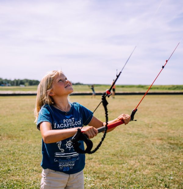 LIFE IS LIFE vaikų ir jaunimo jėgos aitvarų stovykla