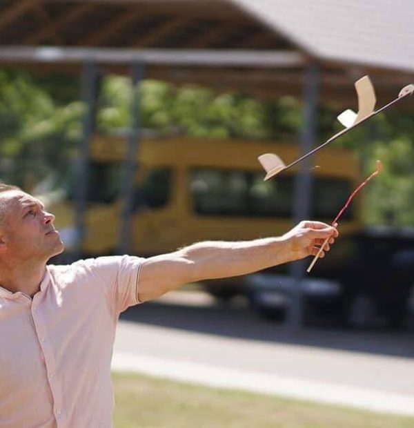 DIENOS STOVYKLA “JAUNASIS AVIAMODELIUOTOJAS”