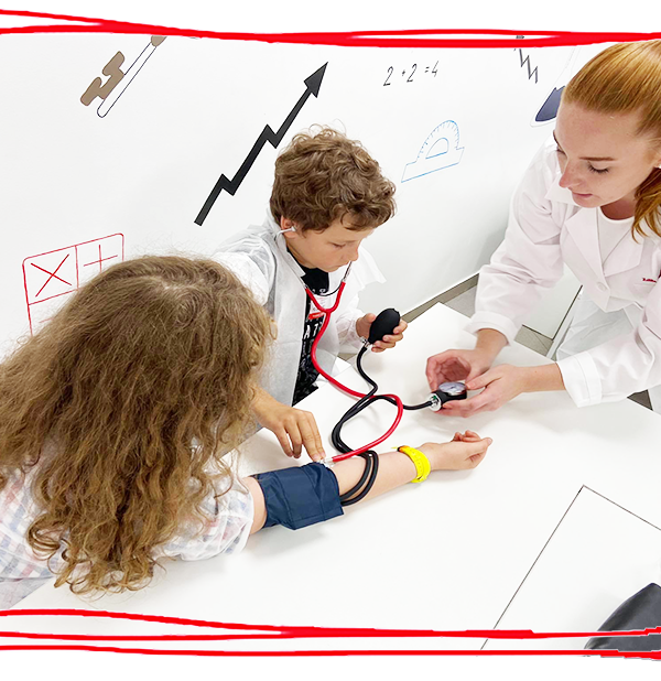 Mažoji Medicinos mokykla kviečia vasaros atostogas praleisti kartu!