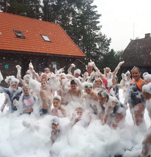 Vasaros stovykla vaikams Basakojis